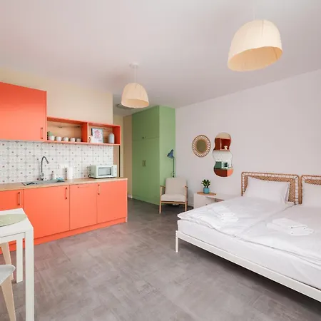 200m From Alk By Bookinghost Varsó